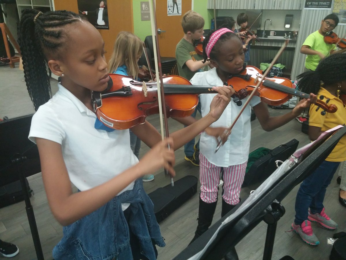 Bring_The_Music's tweet photo. Our amazing third grade violin class today. So proud of their growth! #innerpulse #innerear #homegrowntalent https://t.co/SjNXSTvqdD
