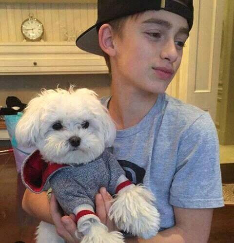 Loveriza024's tweet photo. Youre So very cute ♥ I Love You Johnny https://t.co/5aZIyHSKRK