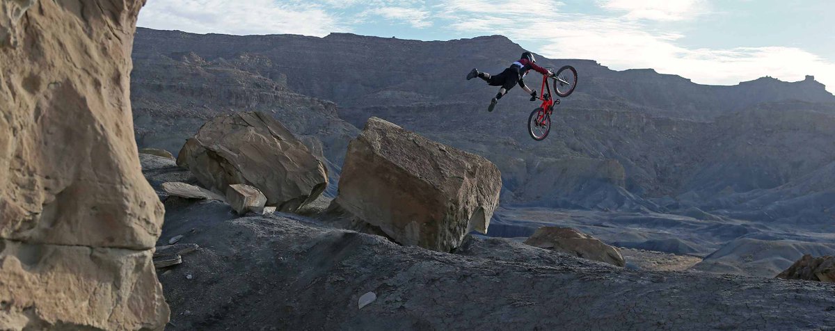 BikeRoar's tweet photo. HUGE LEAP! Help Paul Basagoitia recover from a crash: https://t.co/rA97GG201S #mtb #irideforpaul #leapday #leapyear https://t.co/xm0kw7TSN5