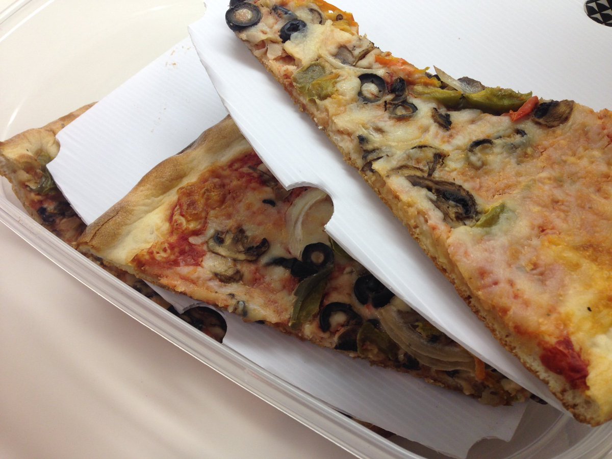 SweetStackers's tweet image. Don't let your left-over #pizza get soggy! facebook.com/SweetStackers/…