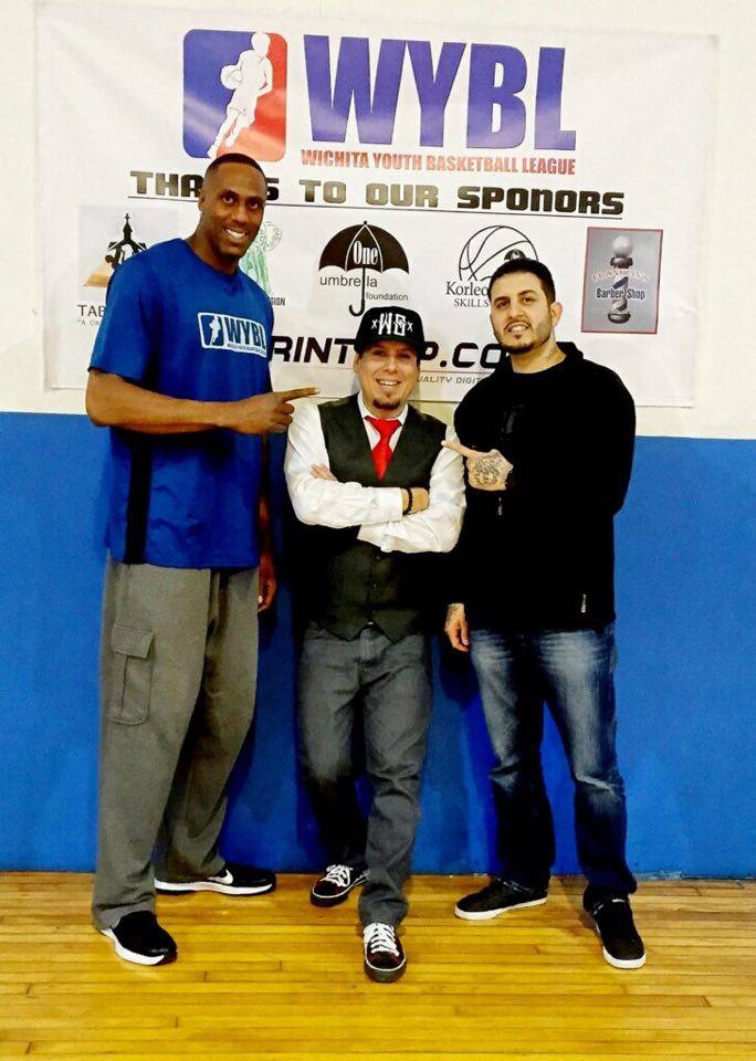 printpopceo's tweet photo. @losdaworkoholic showed up to support the - CLUTCH Thunder and cheer on the Printpop Aces...both teams won! https://t.co/aNken1KWDc