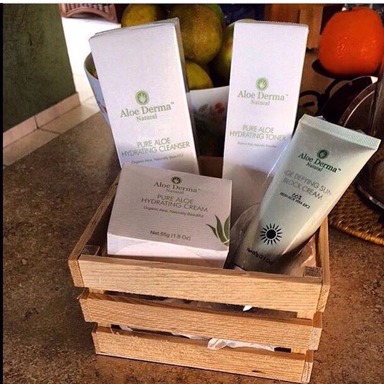 Kit hidratante jabón, tónico evenizer y tu bloqueador solar anti edad