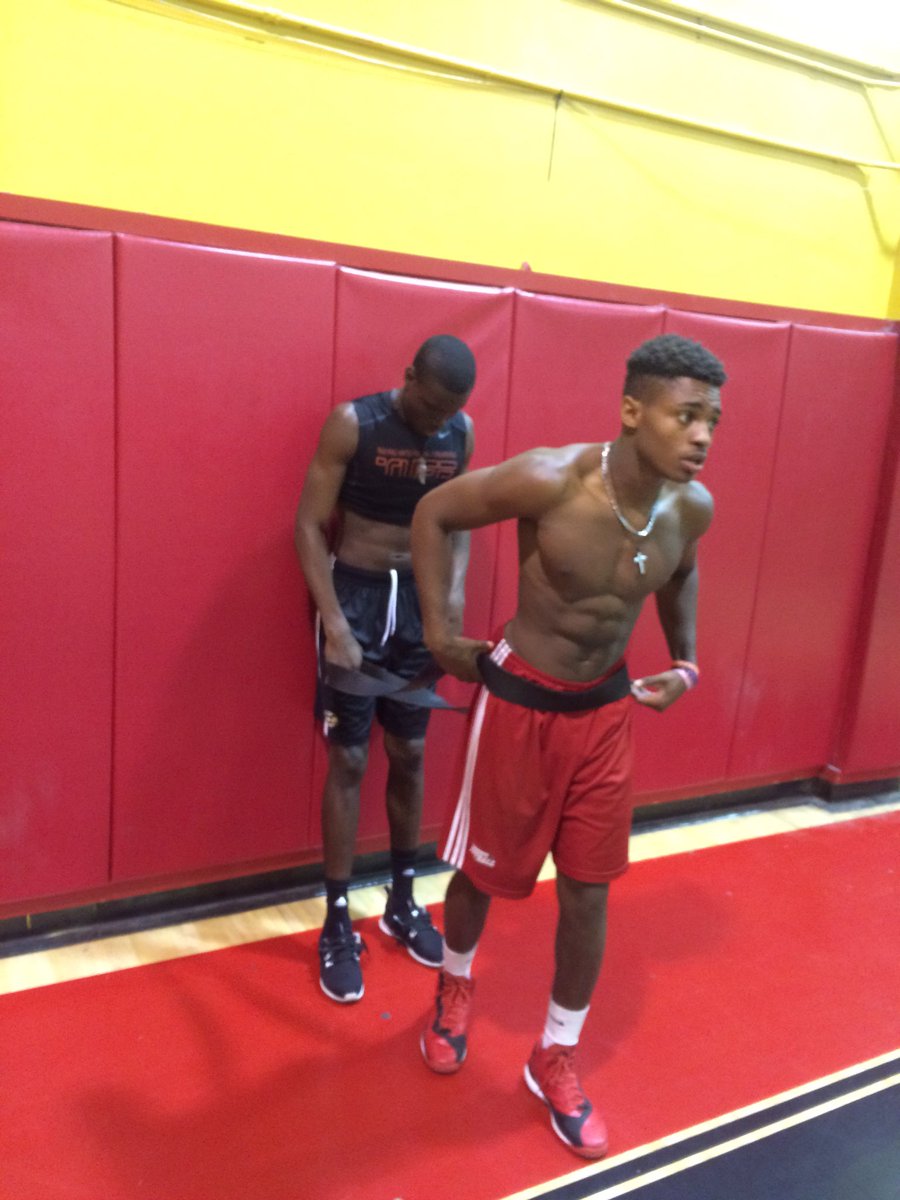 RehmanZack's tweet image. Those who Grind together Shine together💪🏽🔥💯 #SameGoal #SameDream @BinjimenVictor @leedady1998 #TuffFamily