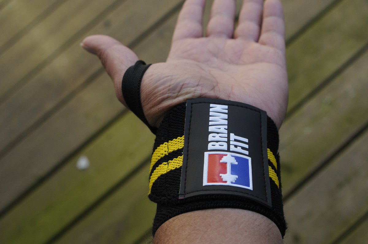 gillchubb's tweet photo. #Weighlifting #WristWrap #LiftingStrap Bundle Deal 2 Pairs #ProGear #HeavyDuty #Bodybuilding https://t.co/JK4zre2yJJ https://t.co/z9gtNvQfkJ