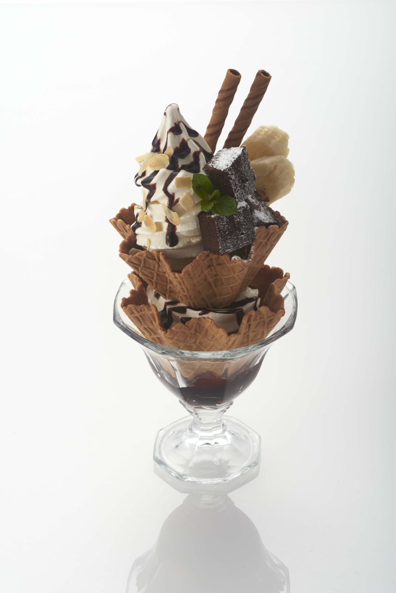 カフェ ベローチェ公式 シャノアール チョコバナナパフェ 580円 香ばしいコーンカップにソフトクリームがたっぷり チョコ バナナ ブラウニーなどたくさんの味を楽しめるパフェです ぜひこの機会にご賞味ください T Co Fjhcvqyqjy