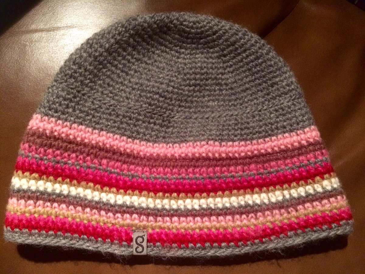 GrownUpQuine's tweet photo. LOVE my hat by @SnugbugHats - cheers me up &amp; keeps me warm on a frosty walk to Uni :) https://t.co/jRn2Ch32jR