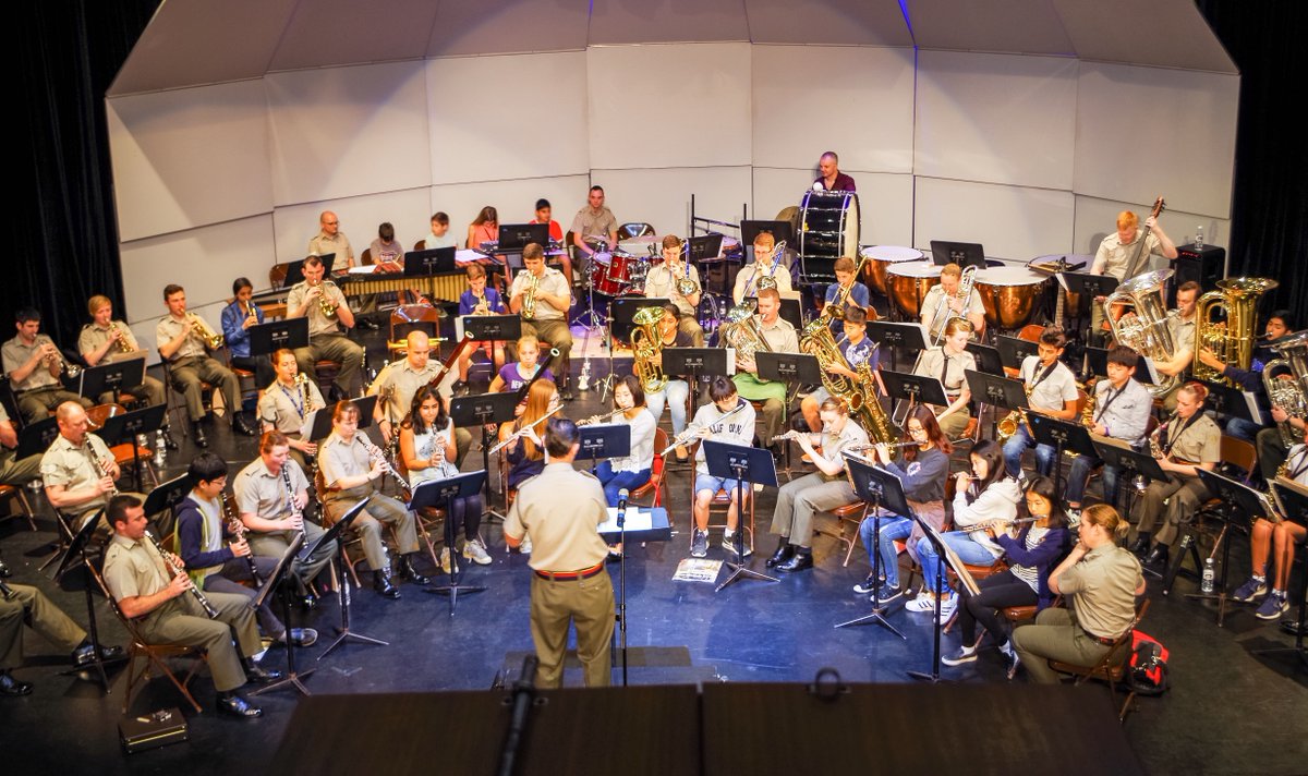 The Bands of HM Royal Marines tweet media