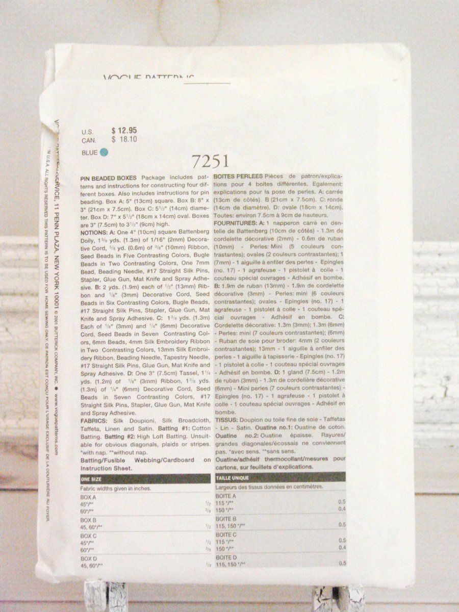 LizzyBethDesign's tweet image. Vogue 7251 Crafts Victoria Waller Design Pin Beaded Boxes etsy.com/listing/165402… #Etsy #RoundBoxes