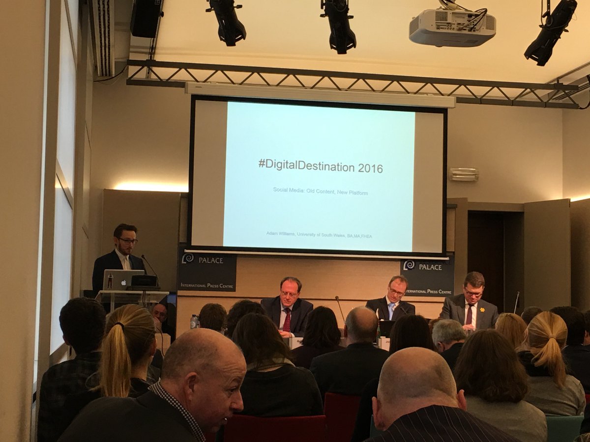 Adam Williams of <a href="/UniSouthWales/">University of South Wales</a> presents on Social Media: Public Sector #digitaldestination @mecurysocial