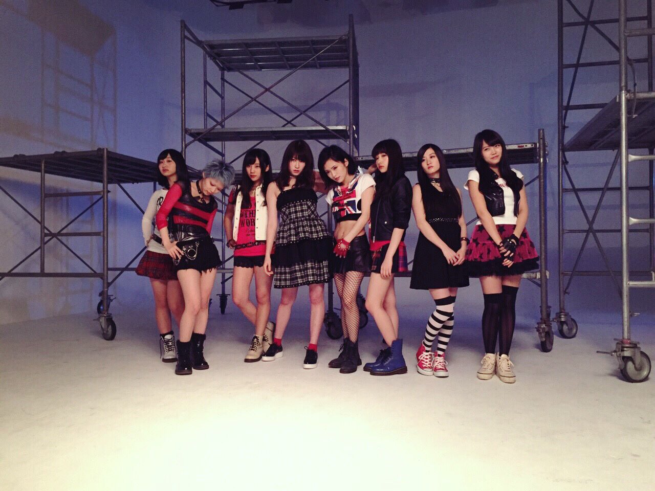 山本彩 Nmb48 カレンダー 16 17 本日 ３月１日発売です Nmb48 Nmbカレンダー T Co Zulzc2xfls Twitter