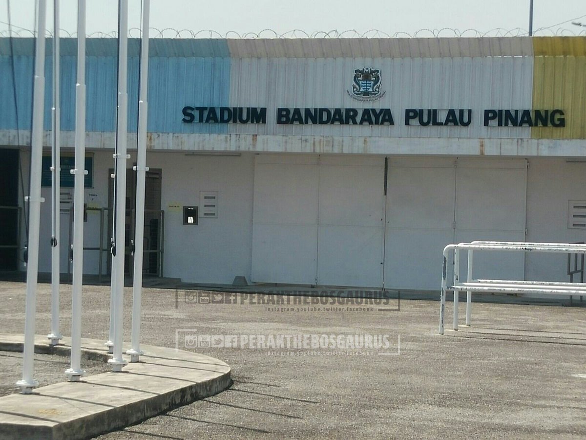 KopaMedia's tweet photo. #PENvPRK PINTU 1 Jalan Dato Keramat. Laluan masuk utk para penyokong @Perak_TBG di Stadium Bandaraya, Penang. https://t.co/VABL6DmLdD