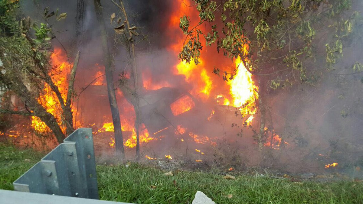 bharianmy's tweet photo. Lori berlanggar, 3 cedera

Selanjutnya di https://t.co/rHzc6EIO09 https://t.co/IlWtO8PdRp