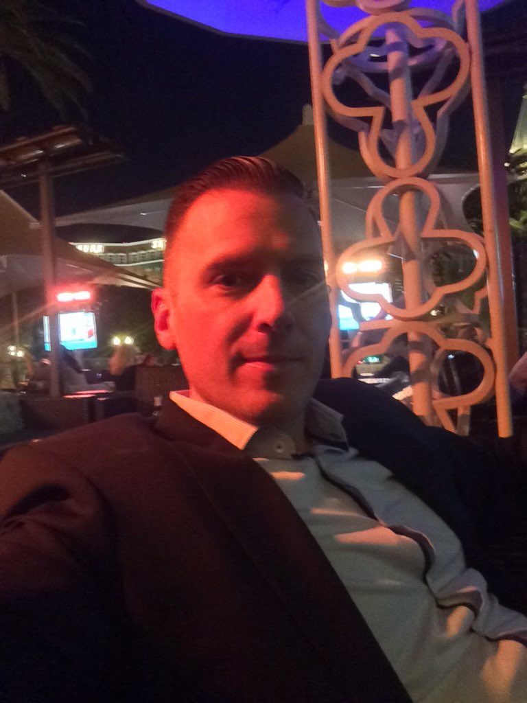BDouble31's tweet photo. Kicking it with my brother @ChipUpPoker https://t.co/BVXkbqsaDr