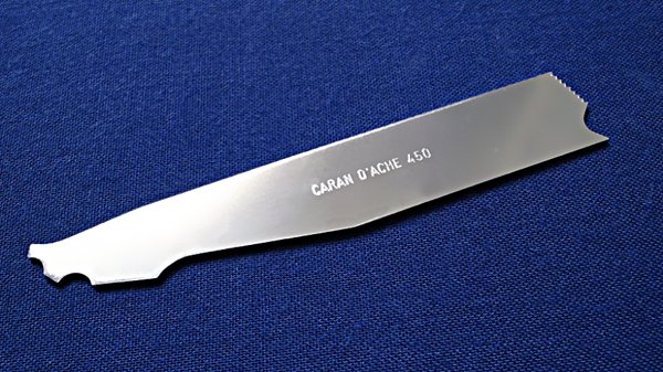 Happy Star 秘密兵器を手に入れた カランダッシュのスクレパー これは紙に塗ったあとでクレヨンやオイルパステルなどをスクラッチする 削る 専用の道具です すばらしい T Co 1zlvdx9ztg Twitter