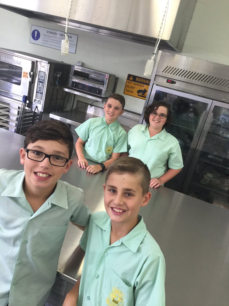 peterwshearer's tweet photo. Cobbitty PS Year 6 high school discovery day at Camden High @d_shearer #56S2016 https://t.co/MuFEeNTXbU