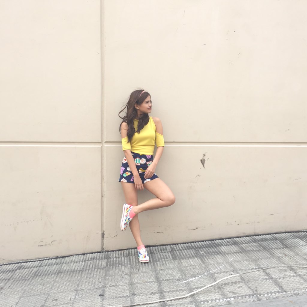 MissMarisRacal's tweet photo. Wearing my favorite colors 👌🏼#ShowtimeForwardMarch https://t.co/P3CascuUp8