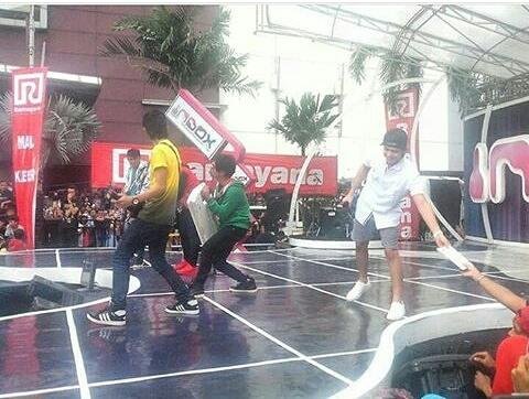 Aksi panggung kalian ❤👍👏 <a href="/alysyarief/">Aliando Syarief.</a> <a href="/AliandoNesia_ID/">AliandoNesia Band</a>