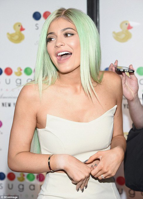 kylie jenner blue hair 2016