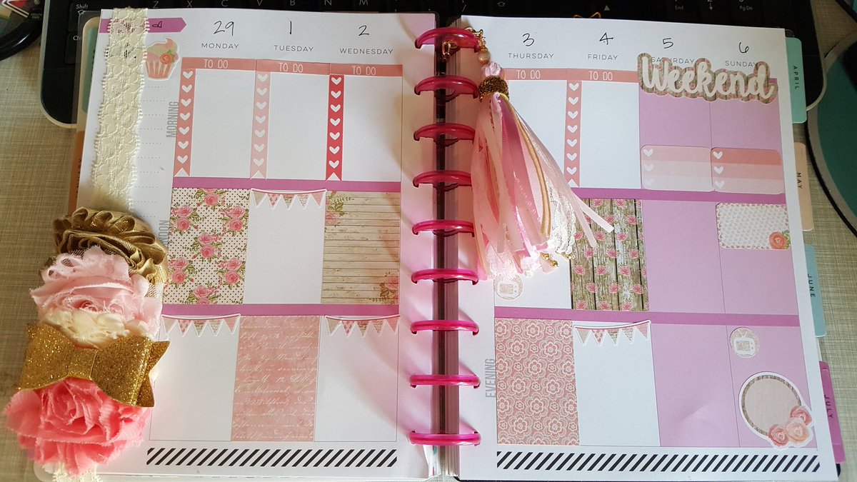 twistedstar82's tweet photo. Having fun exploring my new hobby with my planner.  It's been keeping me organized #fastadvilfanatics #sponsored https://t.co/YFeYsRm4w3