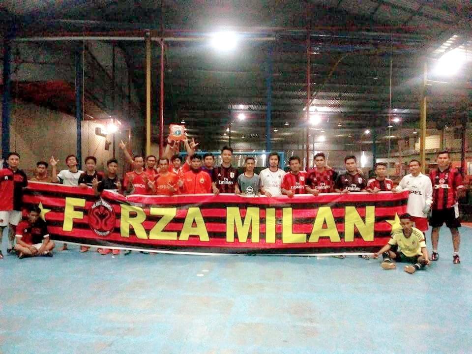 Photo: #SparingFutsal ★ Mizombi vs <a href="/_jakjambi/">JakJambi</a> ★┇Tetap jaga silaturahmi! #Respect <a href="/MilanistiOrId/">Milanisti Indonesia</a> <a href="/MI_Andalas/">MI★Sumatera Sedulur</a>