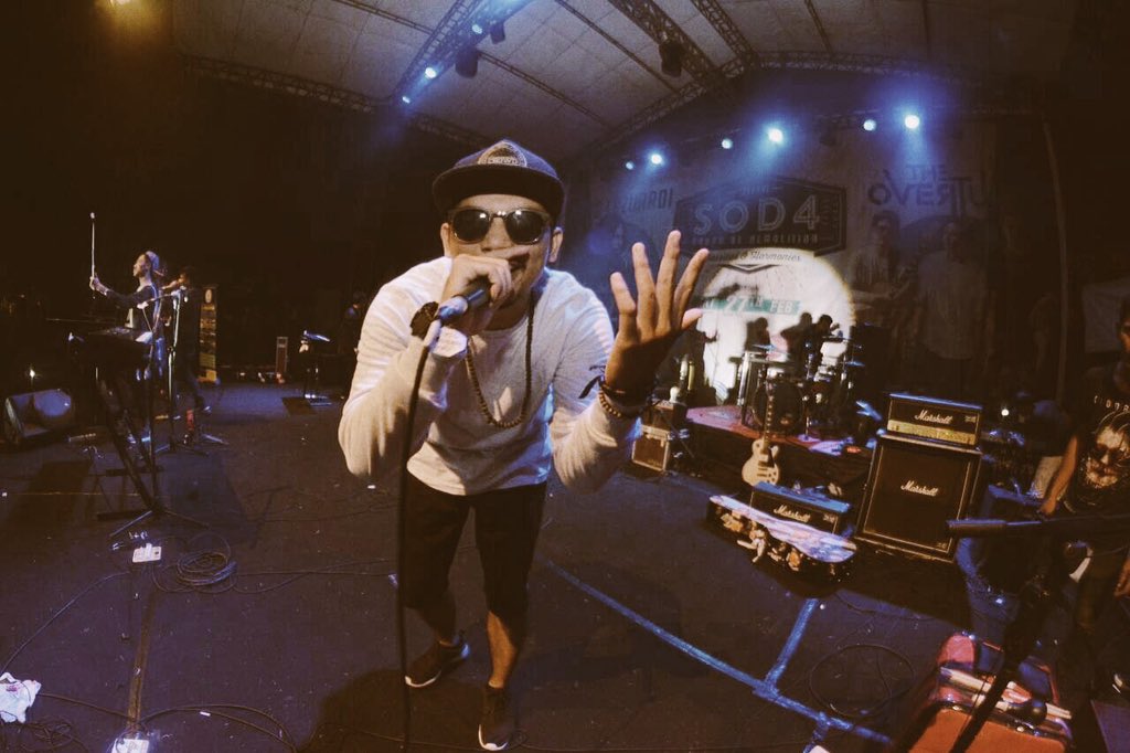 POINTTWENTY's tweet photo. @adamtaufiqh on #SOD4 sound of demolution 4 2016 Al azhar Medan https://t.co/gZVkKQkU0L