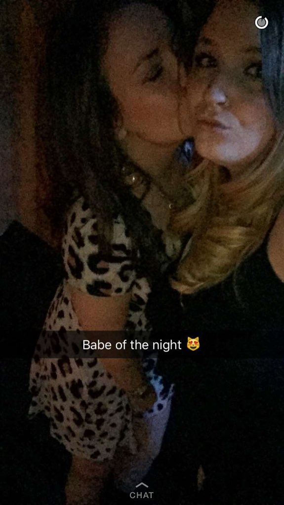 halimaee's tweet photo. just reminding everyone how much I love this queen 💟💟 #hellasauce @rozalindmcneely https://t.co/CS1dOESgzx