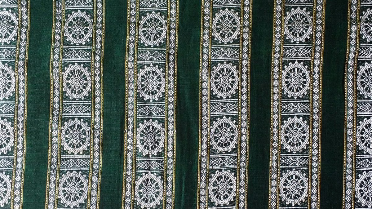 Sankha_odisha's tweet photo. #sambalpuri #fabric #design Use of fabric limited by your imagination. . https://t.co/1BabaGnZj0