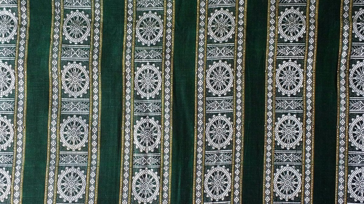 Sankha_odisha's tweet photo. @Naveen_Odisha @CMO_Odisha dedicated to spreading the wonders of #sambalpuri #fabric https://t.co/2WuW3RM61u https://t.co/7ZmJ4H8dwV