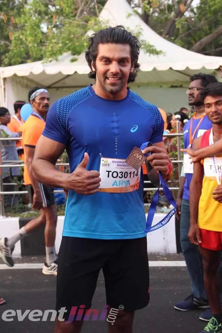 CineCoolUpdates's tweet photo. Jamy gets #SuperstarTitle #ThanikattuRaja @arya_offl @shangamithra94 @rejinaahamed @nasee1994 @methz95 @takila2106 https://t.co/EKA8N9BVrH