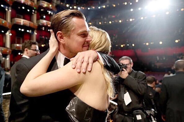 cinemas_world's tweet photo. #LeonardoDiCaprio #KateWinslet #kateandleo #oscar2016 #Oscar https://t.co/n2dagyaVXP