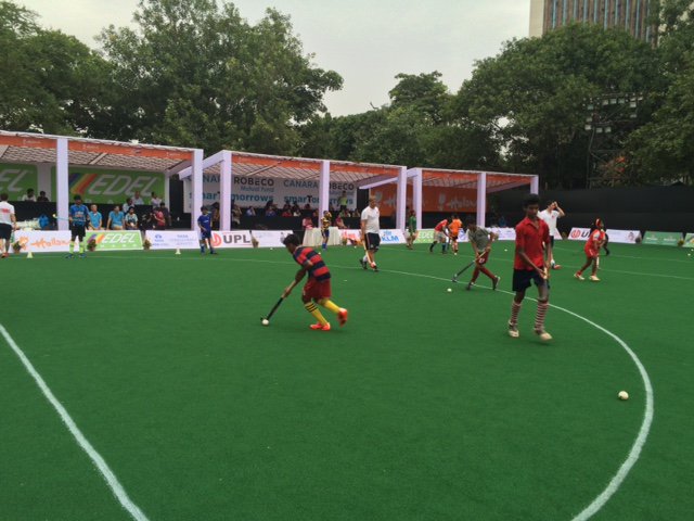 PurpleseaSports's tweet photo. Facing a space crunch? Try our #FieldInAbox solution with @EdelGrassSports for the perfect results. Contact us! https://t.co/8pmVhnd2SE