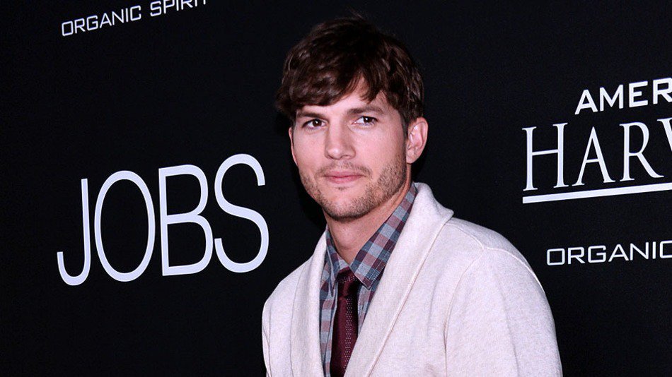 FCSuggestions's tweet photo. Ashton Kutcher https://t.co/QyVGxFsgps