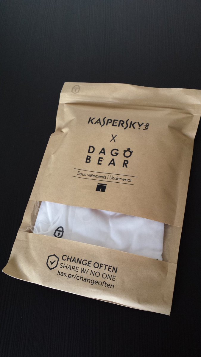 _Privacy_Please's tweet photo. Les mots de passe c'est comme les sous-vêtements! Une super campagne de @kaspersky ! #changeOften :D https://t.co/IUeHZA1ydl