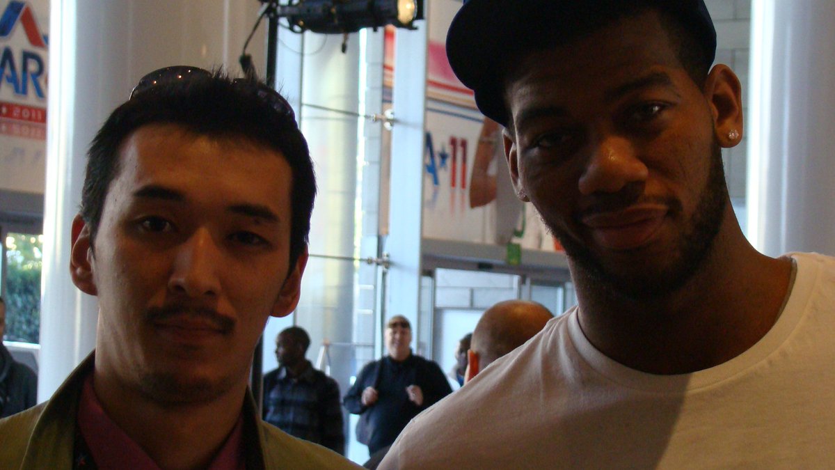 EddieScore's tweet photo. Одоо Милуоки Баксын төвд тоглож байгаа Грег Монроутой хамт #AllStar2011 #GoodOldTimes https://t.co/9rWBKnHzks