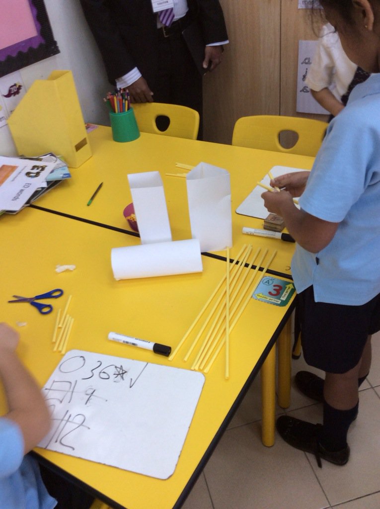 leanne_fridd's tweet photo. Genius hour with Miss Moore! #STEM #geniushour #Learninggears #learningagents https://t.co/SYkI8W84n0