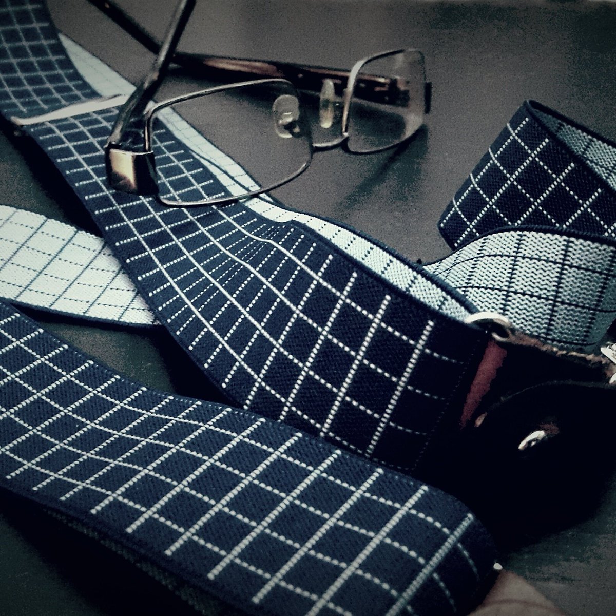 corbata_gemelos's tweet photo. Buenos días.#feliz y #elegante martes!
#menslaw#tailored#gemelos#corbata https://t.co/YqlMuYF3aW