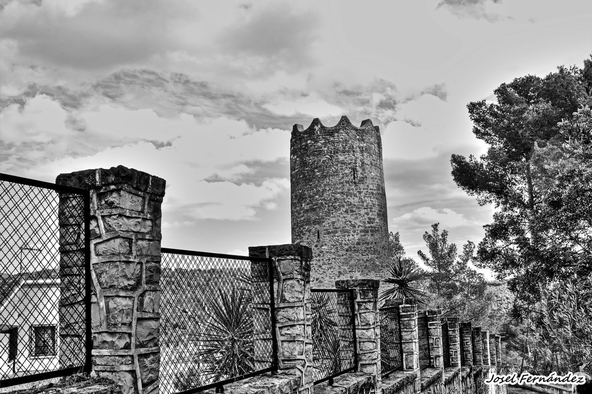 Jlfm05Jose's tweet photo. Torre árabe de Navajas https://t.co/442oc840xU