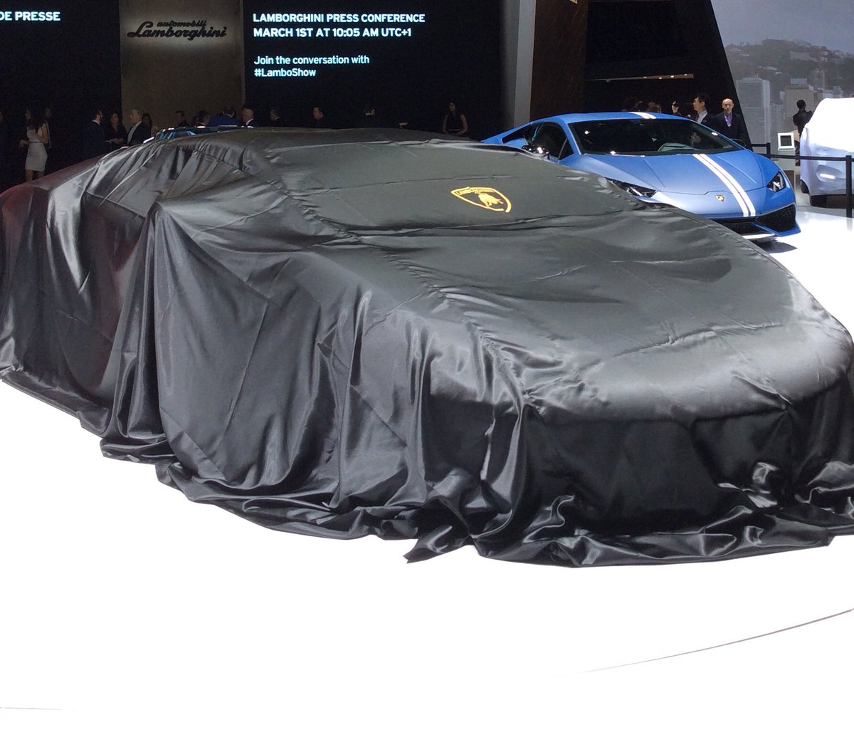 Lamborghini's tweet image. Join the conversation with #LamboShow and #Centenario