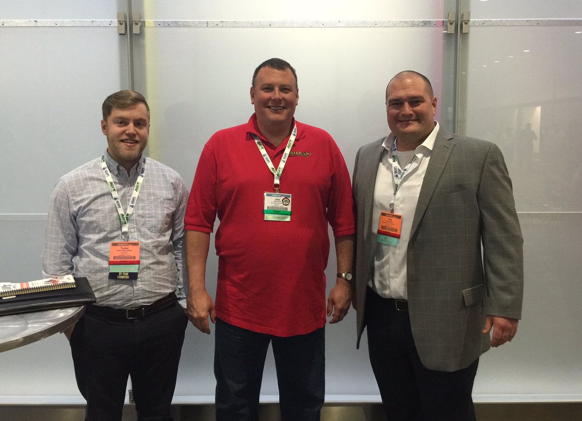 GrainJournal's tweet photo. GEAPS Cornbelt is here! From left: Secretary Tucker Scharfenberg, President John Hood, and VP Pete Mueller #GEAPS16 https://t.co/dg4f0RymWv