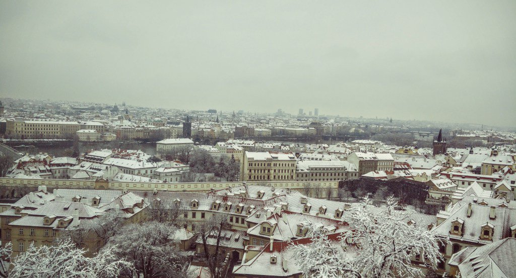 hopskipandyum's tweet photo. Fairy Tale Town- Prague https://t.co/KYjeJlHwu1 https://t.co/iK3PxJn48j