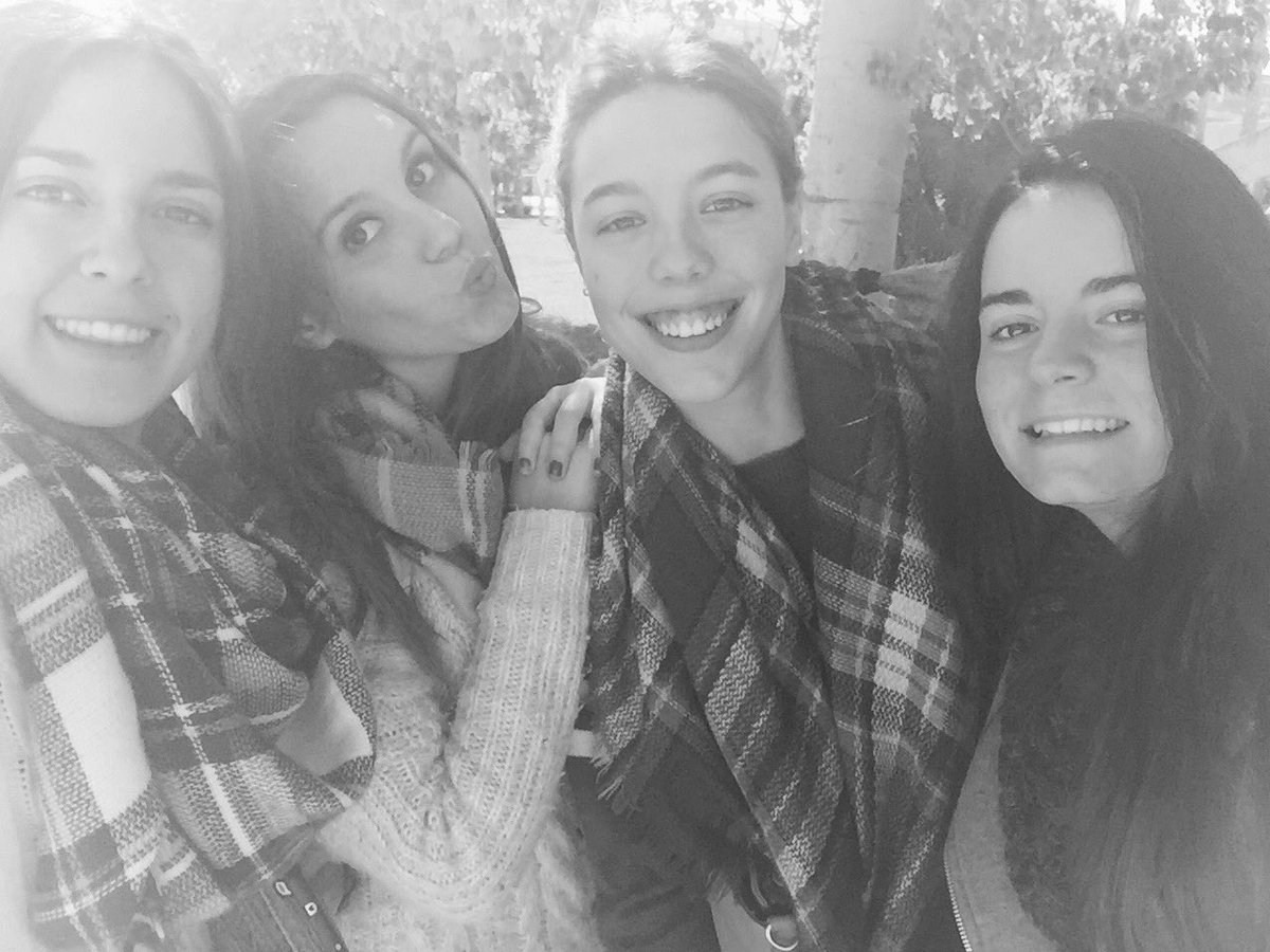 noreaguilar7's tweet photo. 🍦Girls just wanna have fun 🍦 https://t.co/S6gu5SrjFR