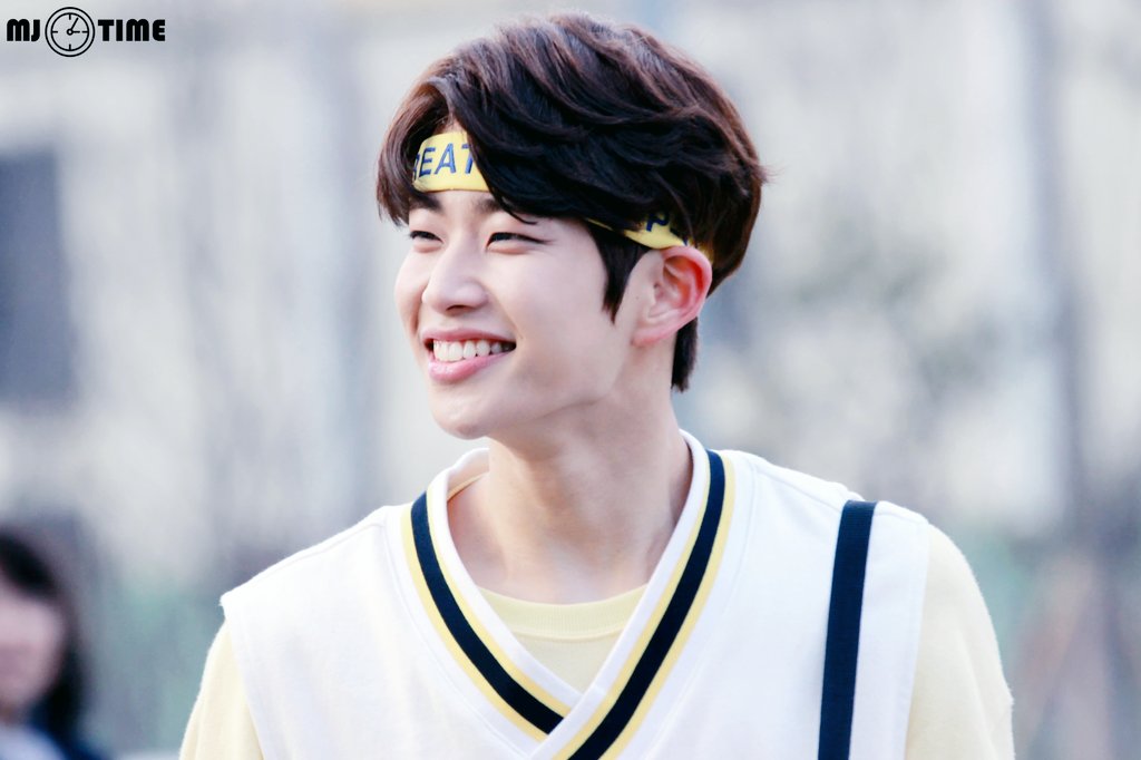 160301 🕒 더쇼 팬미팅 HD #아스트로 #ASTRO #MJ #명준 <a href="/offclASTRO/">ASTRO 아스트로</a>