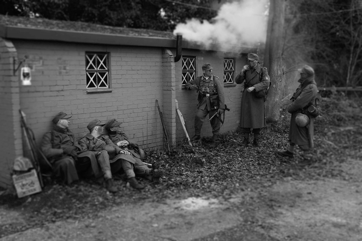 Wartime_Prod's tweet photo. Pionier GD taking a break from the front. #pioniergd #ww2 #History #reeactment https://t.co/XxDHxNDrnV