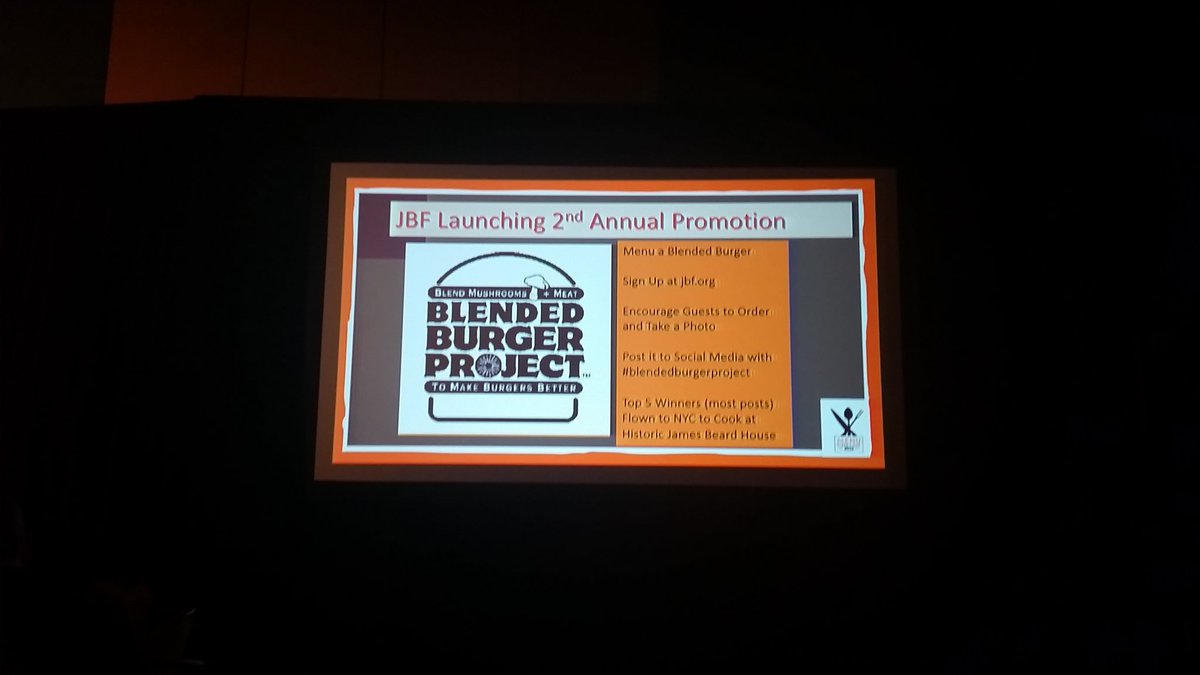 SchoolFoodRocks's tweet image. Great presentation by the @MushroomChannel on blended burgers. #MoistAndDelicious #menudirections