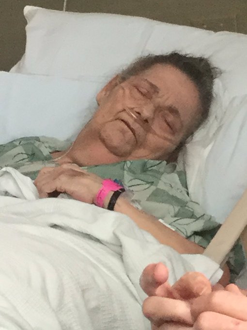 my mother died lsat night it was to early for her to leave me I still need her https://t.co/FlEK8bas