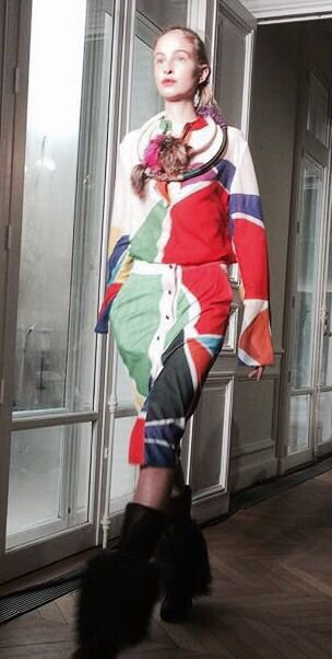 SchonMagazine's tweet photo. Prismatic patterns ignited #PFW with #LiseloreFrowijn's Nikk de Saint Phalle inspired cloaks and playful silhouettes https://t.co/Nj1sgG1pe9