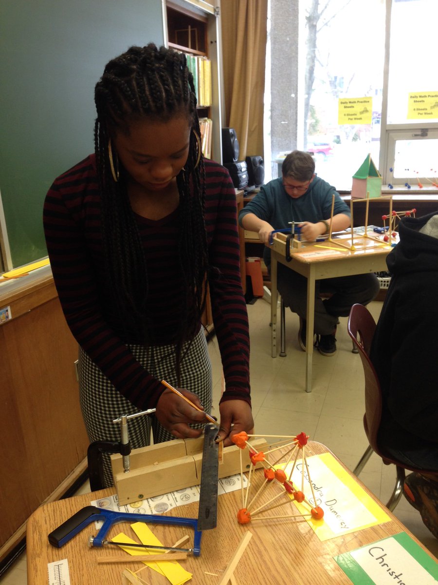kimaroch's tweet photo. Hands on Math....making 3 dimensional shapes @WestviewFreedom https://t.co/BX5sz1BzgI