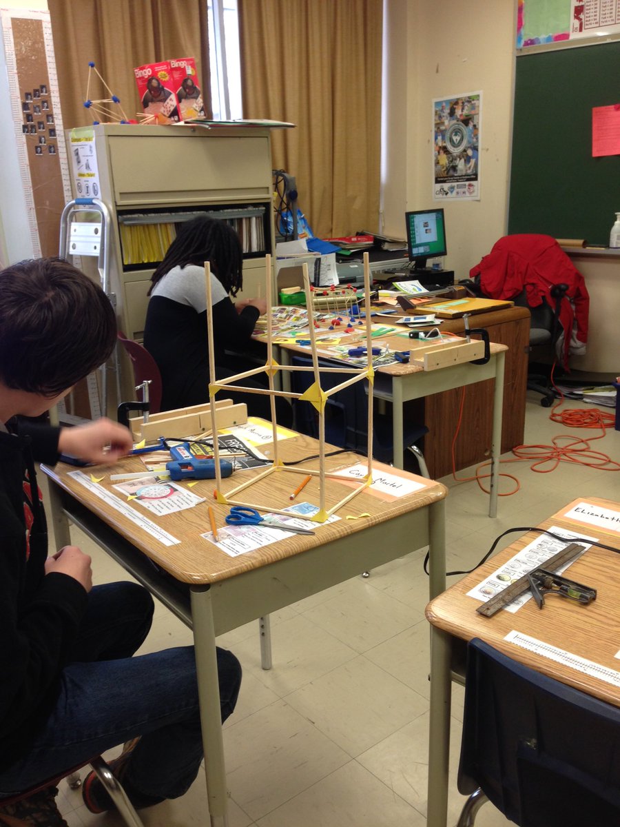 kimaroch's tweet photo. Hands on Math....making 3 dimensional shapes @WestviewFreedom https://t.co/BX5sz1BzgI