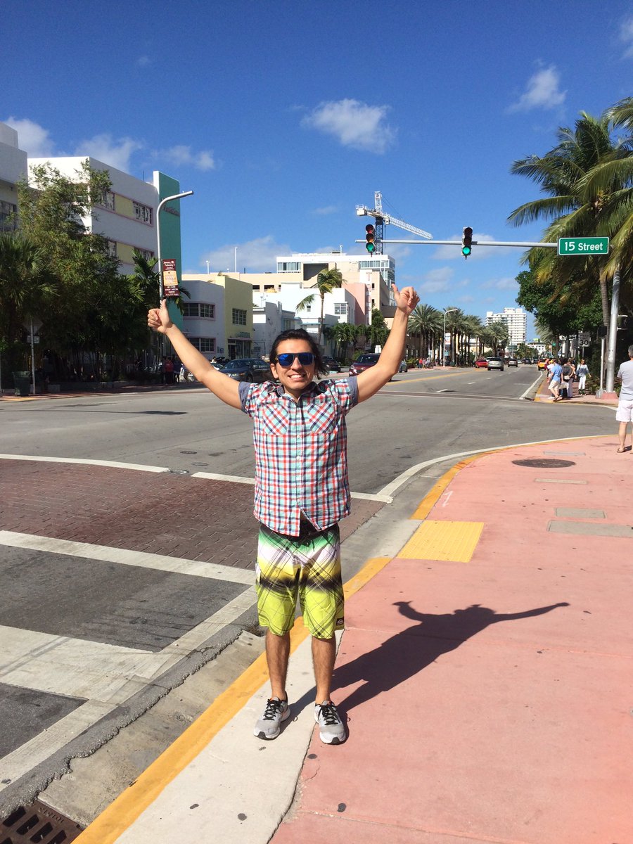 teegsvf's tweet photo. Yo quiero ganar!!! @RedcompraCL #SelfistaRedCompra #miami https://t.co/36wItX4Xfr