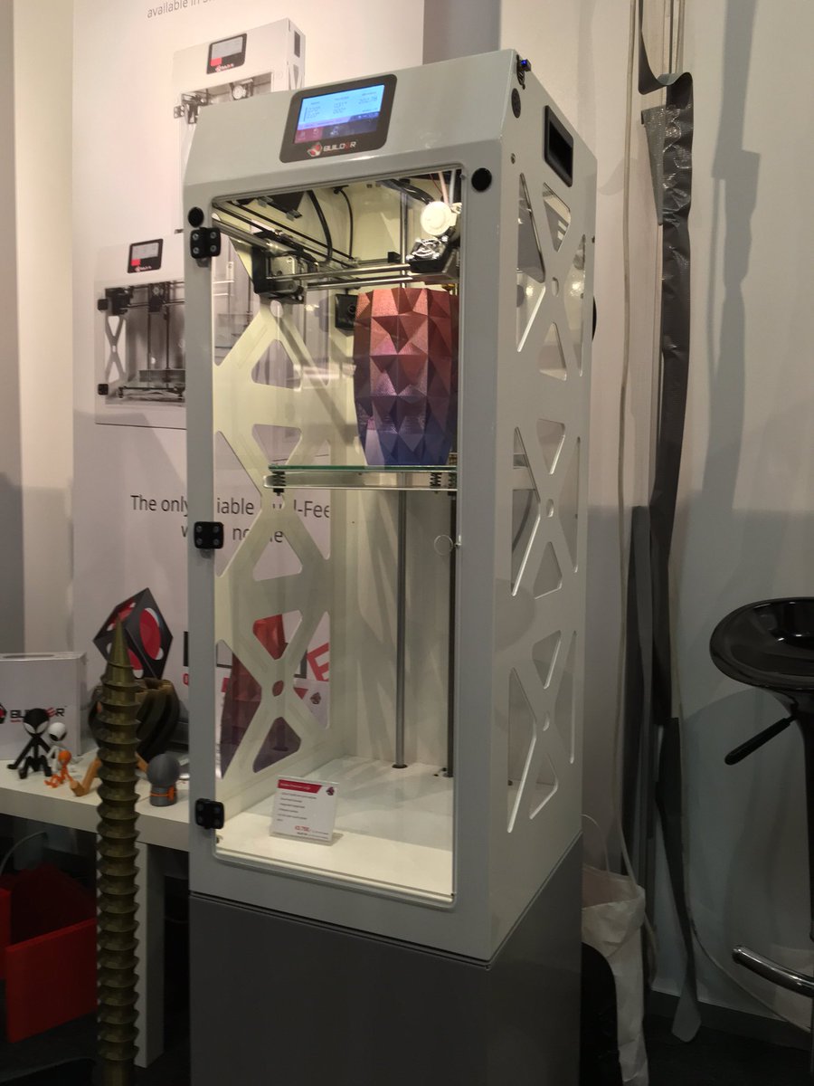 builder3Dprint's tweet photo. The Builder Premium Large doing his job at the RapidPro! #rapidpro #builderpremium https://t.co/wcQORE8NBL